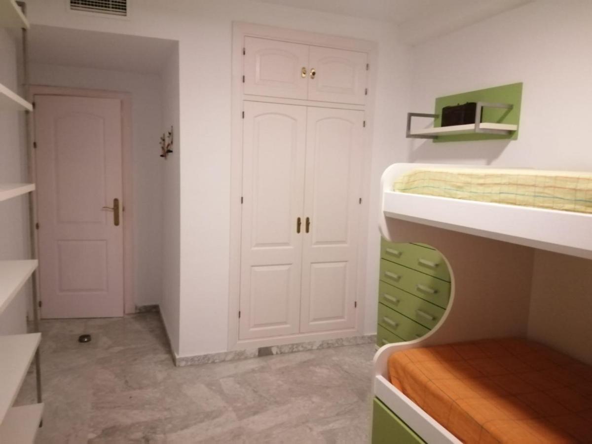 Holidays2Benalmadena Torrequebrada Sea View Front Beach With Pool Parking & Terraces Eksteriør billede